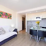 Live Americas Pool 2 Apartment