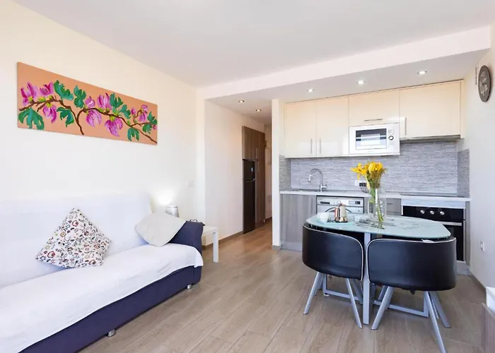 Live Americas Pool 2 Apartman